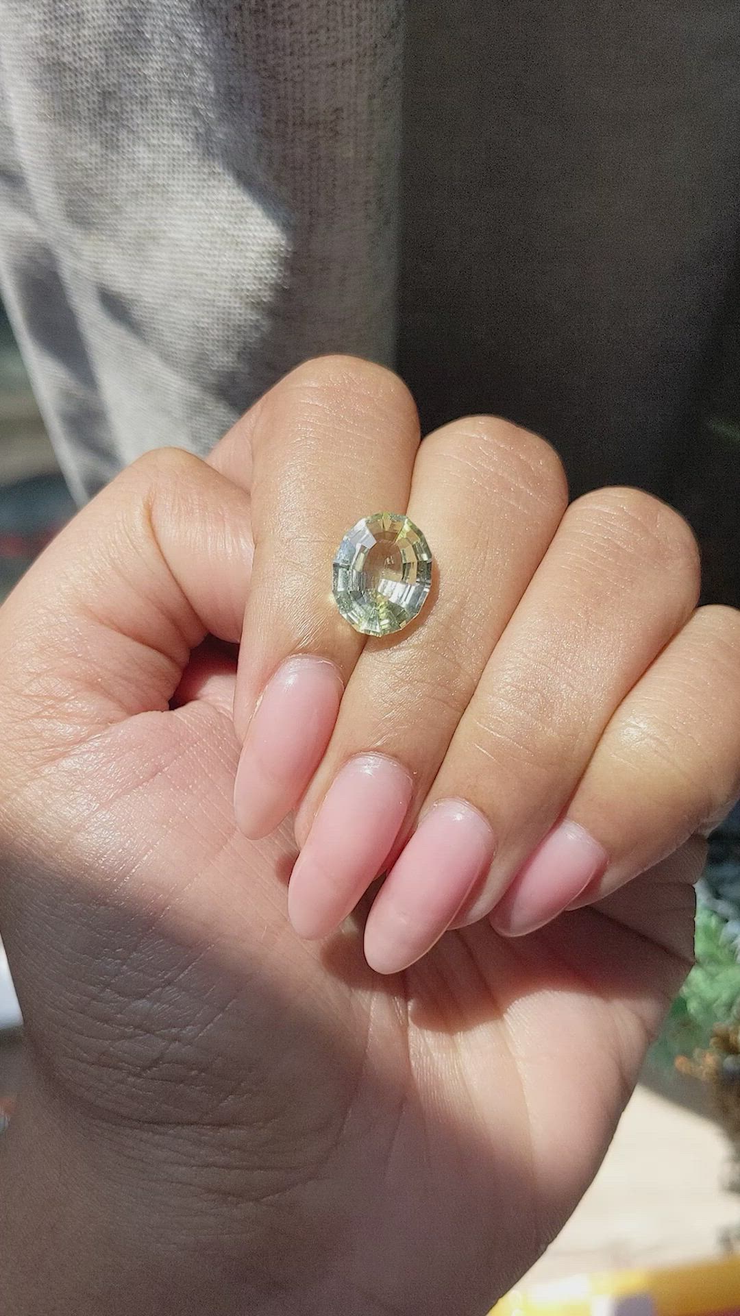 4.39 Ct. Green Sapphire from Ceylon (Sri Lanka) Size Video