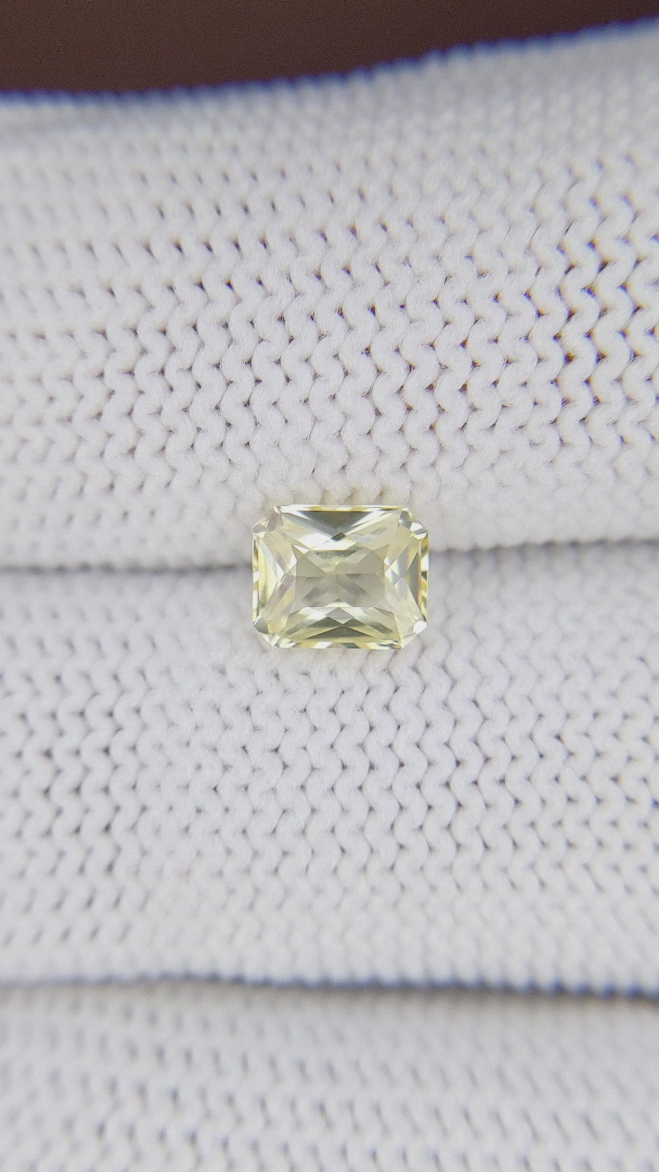1.19 Ct. Yellow Sapphire from Ceylon (Sri Lanka) Size Video