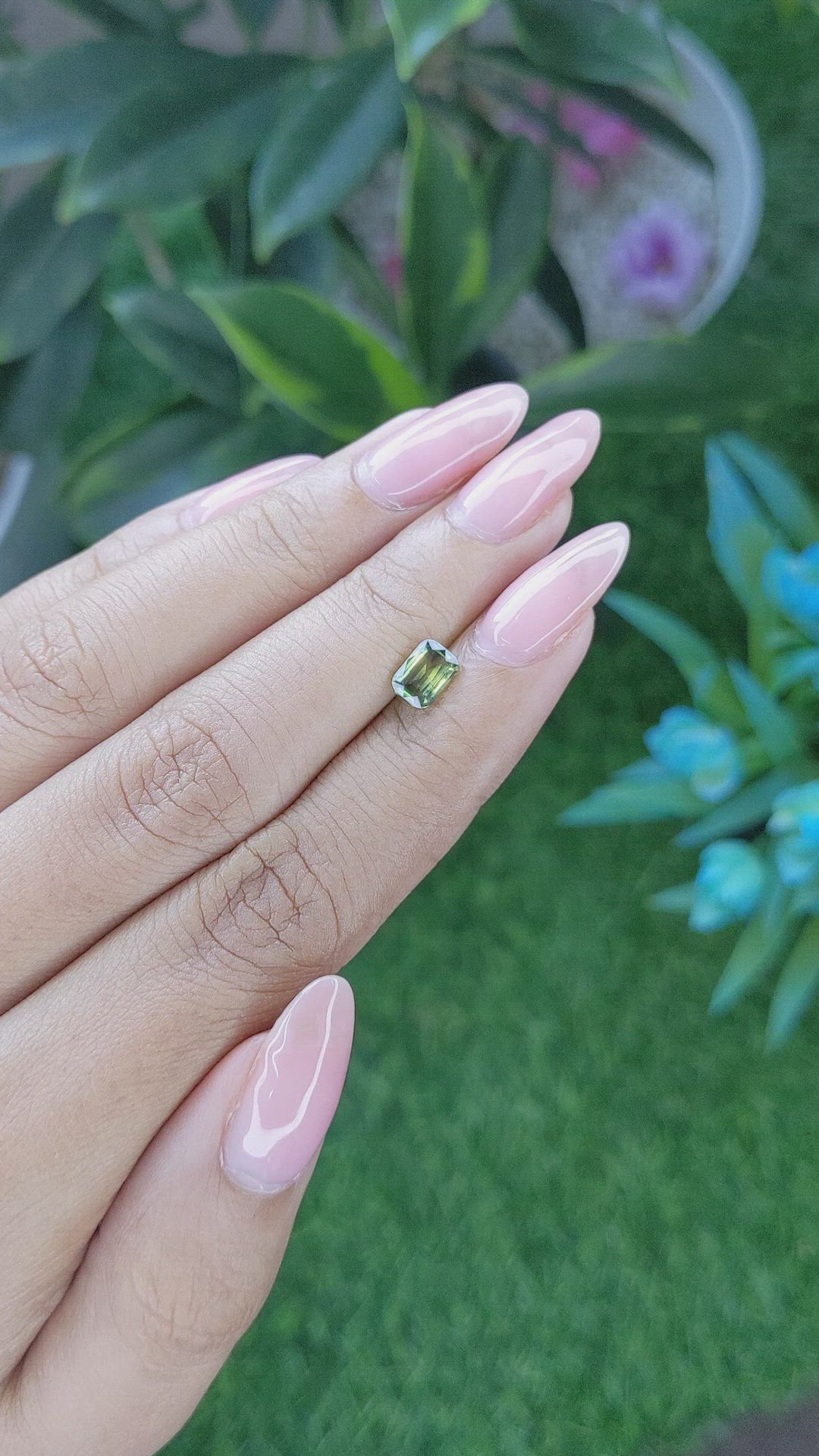 1.04 Ct. Bi Color Sapphire from Africa Size Video