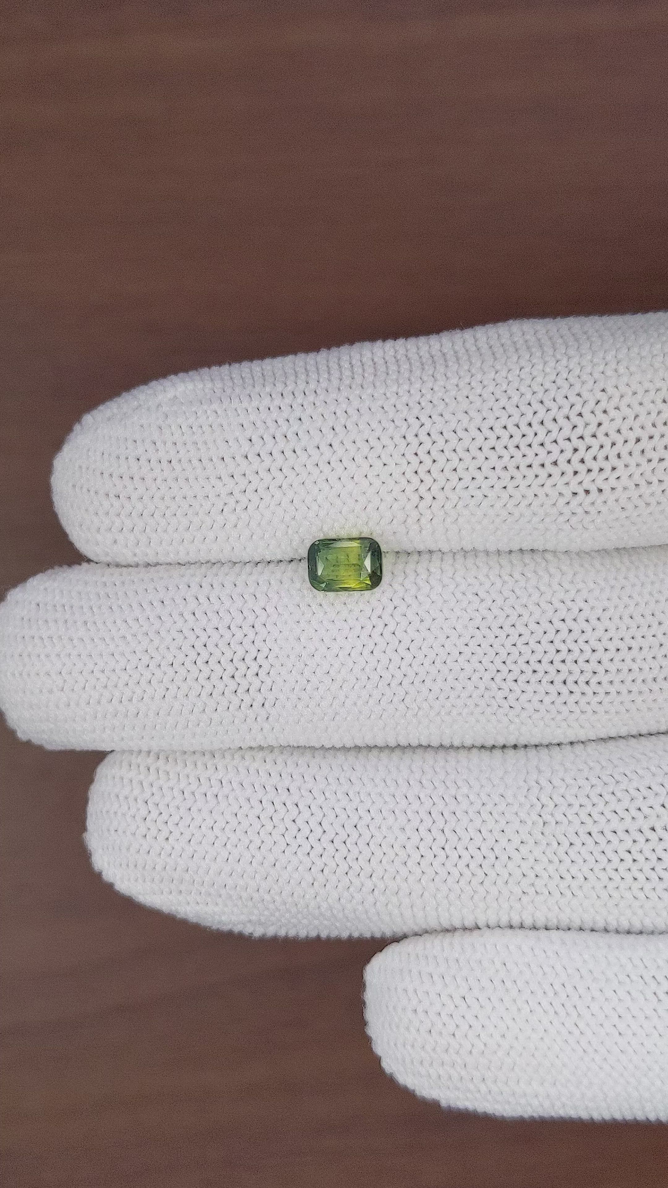 1.04 Ct. Bi Color Sapphire from Africa Size Video