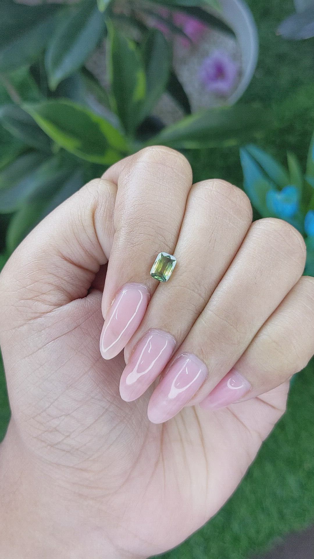 1.04 Ct. Bi Color Sapphire from Africa Size Video