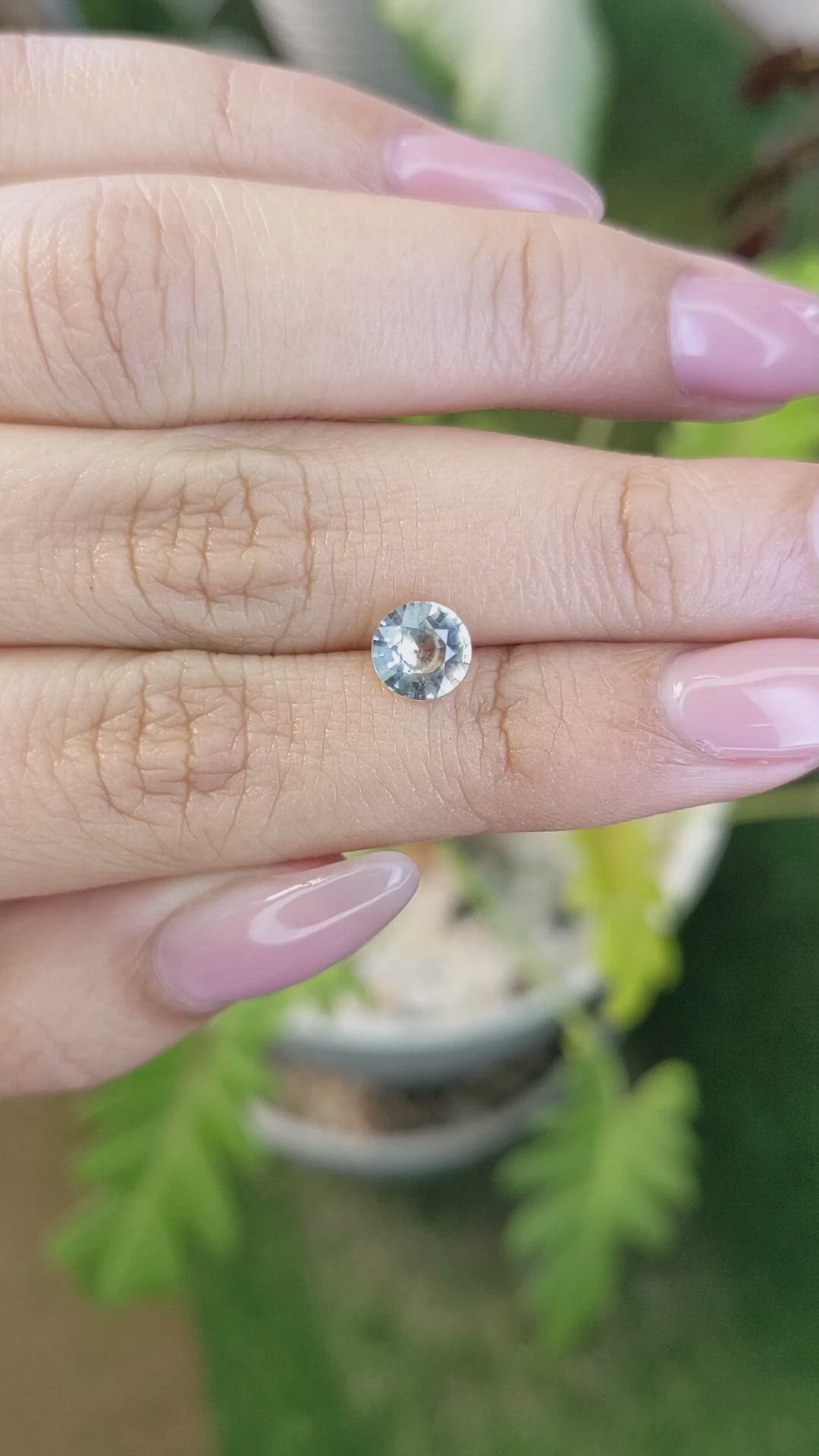 1.14 Ct. Bi Color Sapphire from Ceylon (Sri Lanka) Size Video