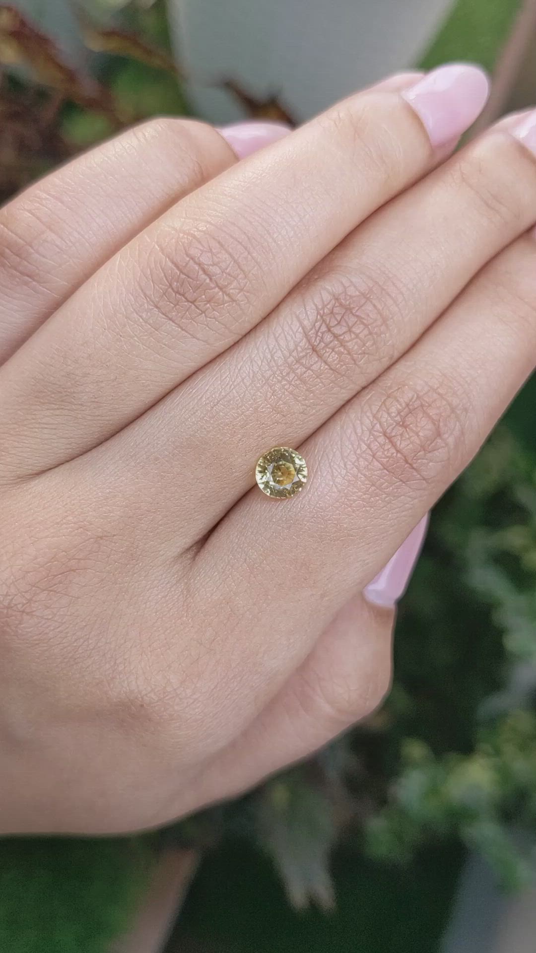 1.23 Ct. Yellow Sapphire from Ceylon (Sri Lanka) Size Video