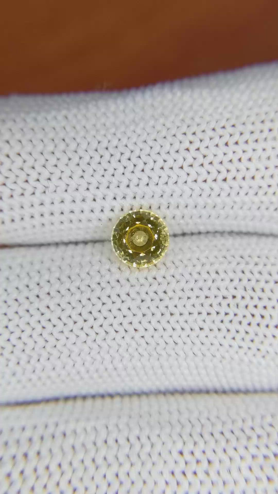 1.23 Ct. Yellow Sapphire from Ceylon (Sri Lanka) Size Video