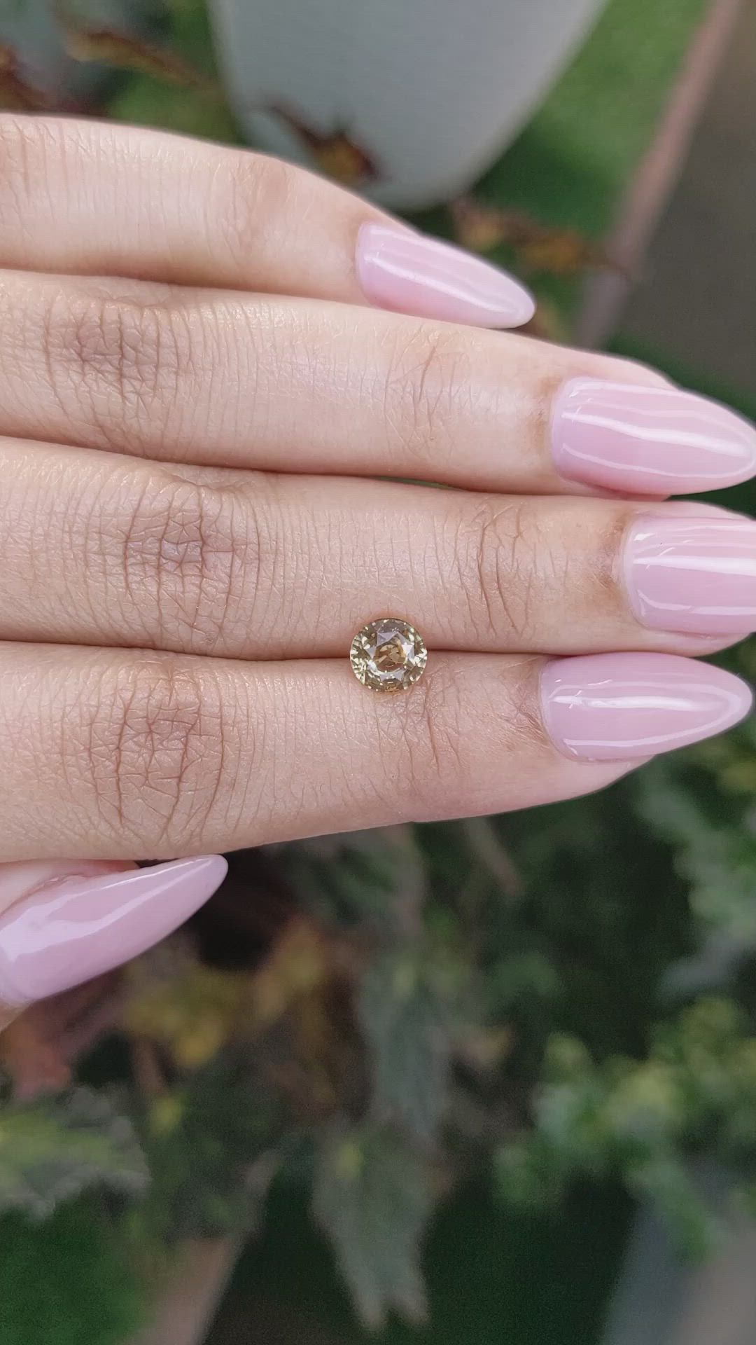 1.21 Ct. Yellow Sapphire from Ceylon (Sri Lanka) Size Video