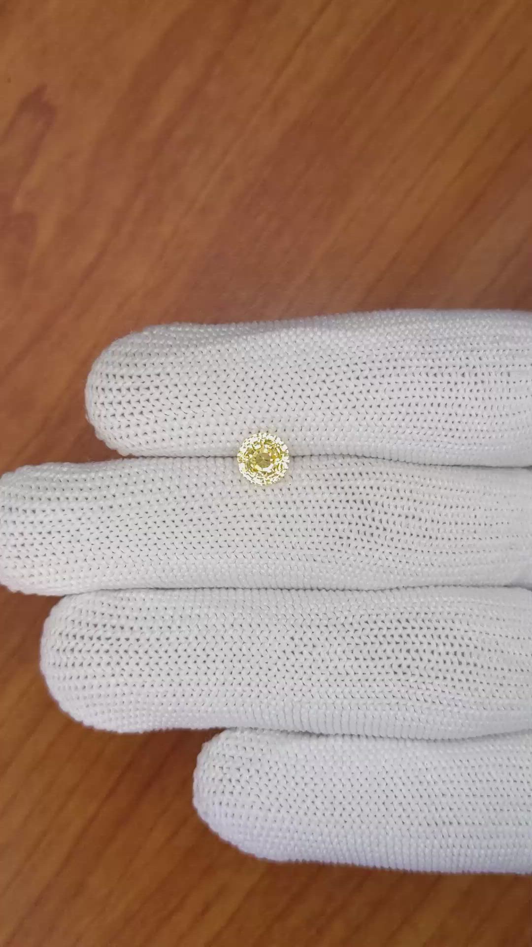 1.21 Ct. Yellow Sapphire from Ceylon (Sri Lanka) Size Video