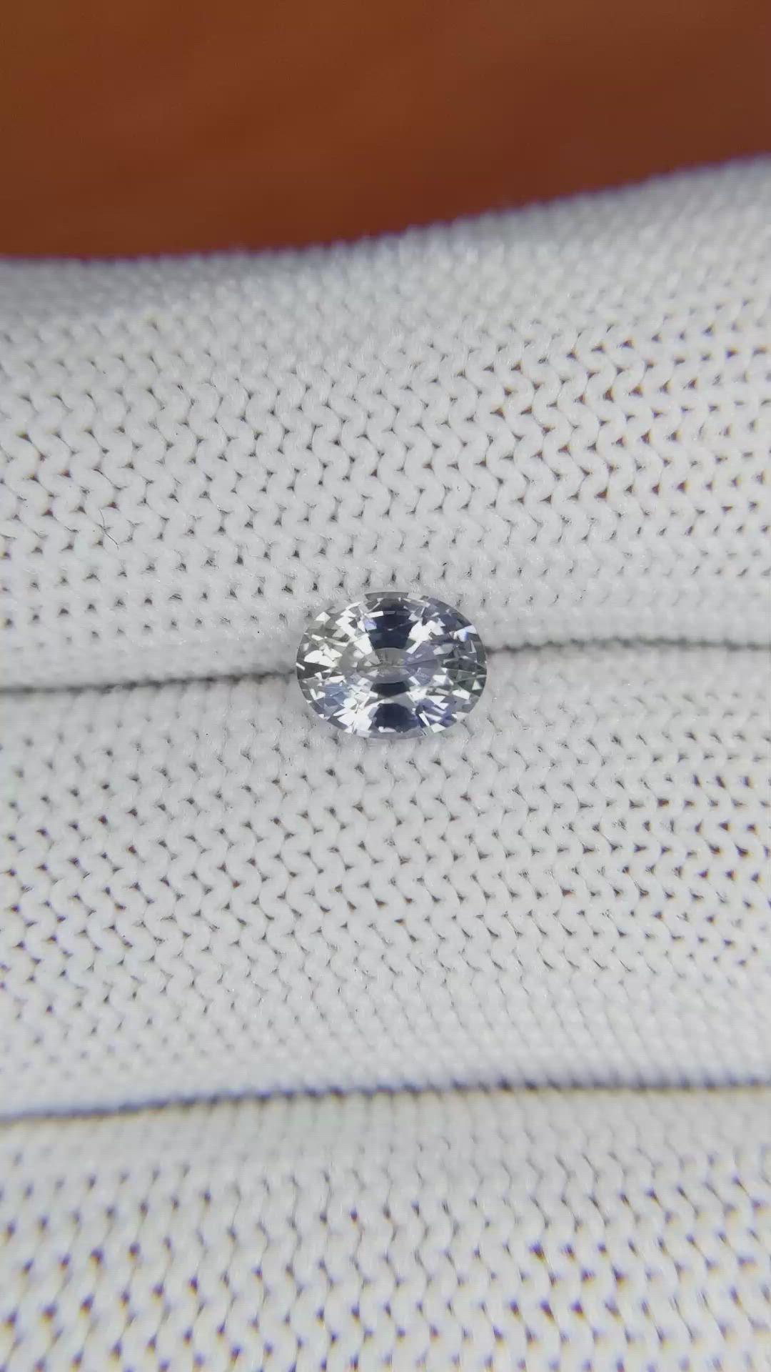1.07 Ct. Bi Color Sapphire from Ceylon (Sri Lanka) Size Video