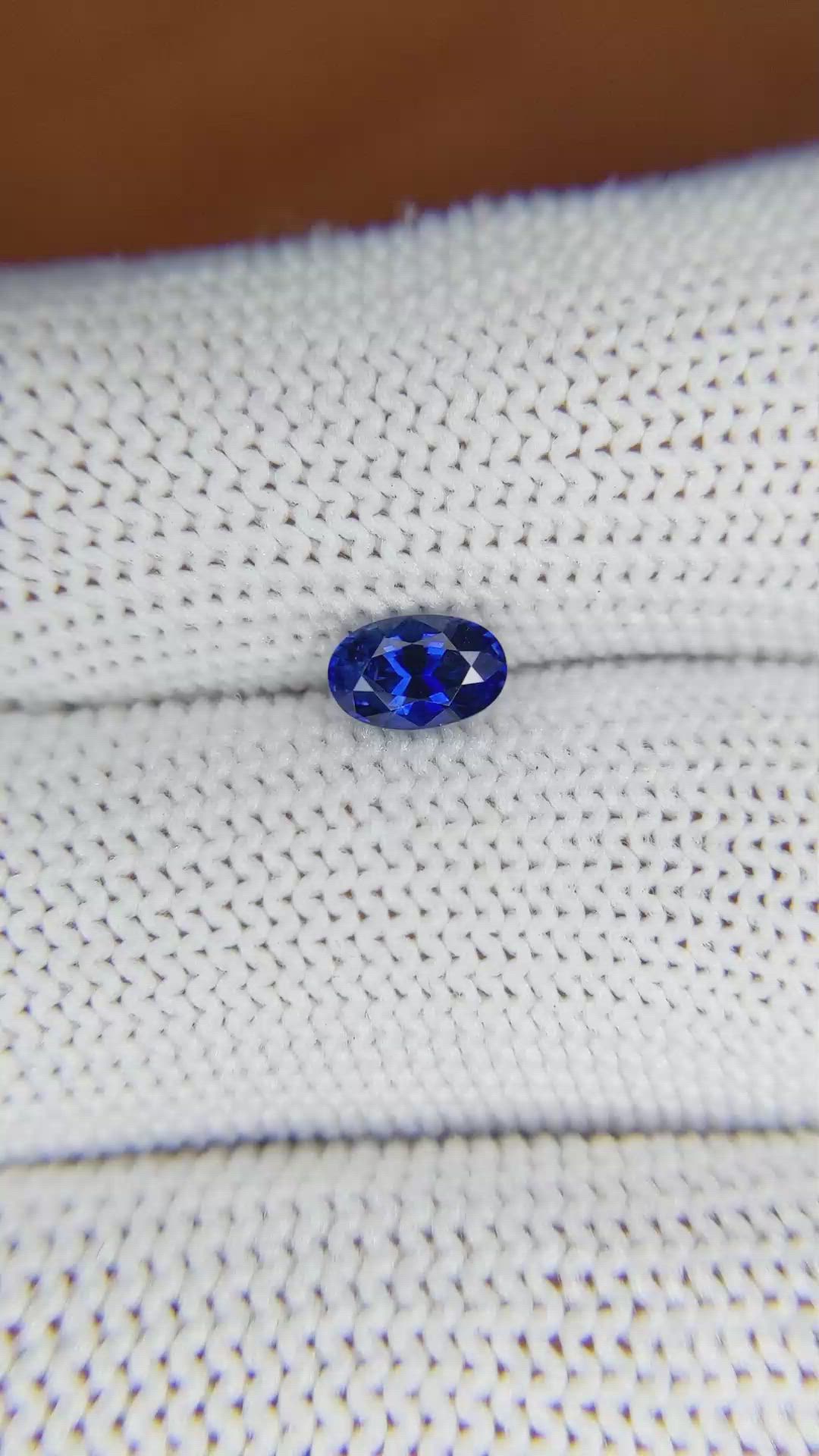0.66 Ct. Blue Sapphire from Ceylon (Sri Lanka) Size Video