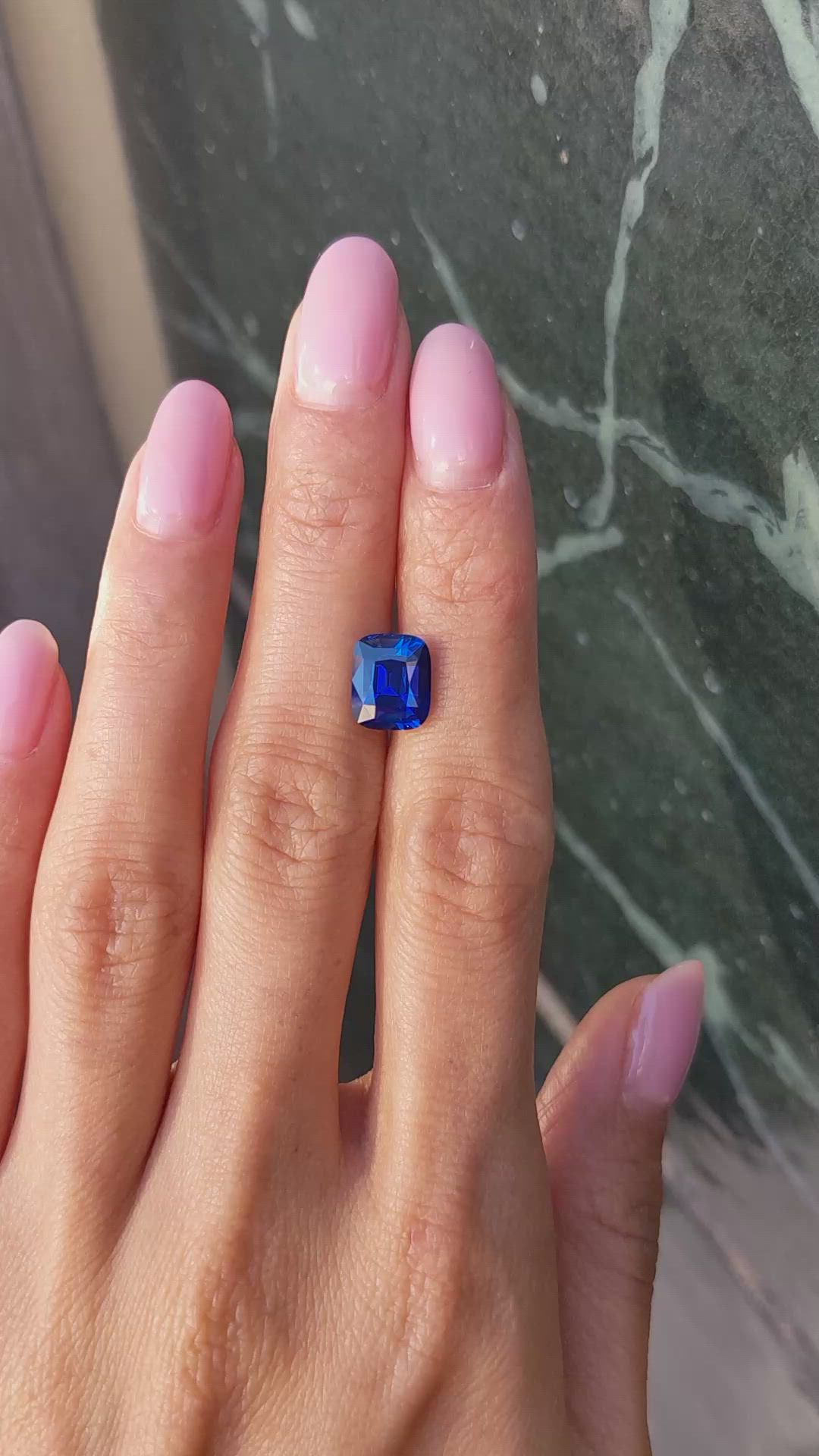 3.71 Ct. Blue Sapphire from Ceylon (Sri Lanka) Size Video