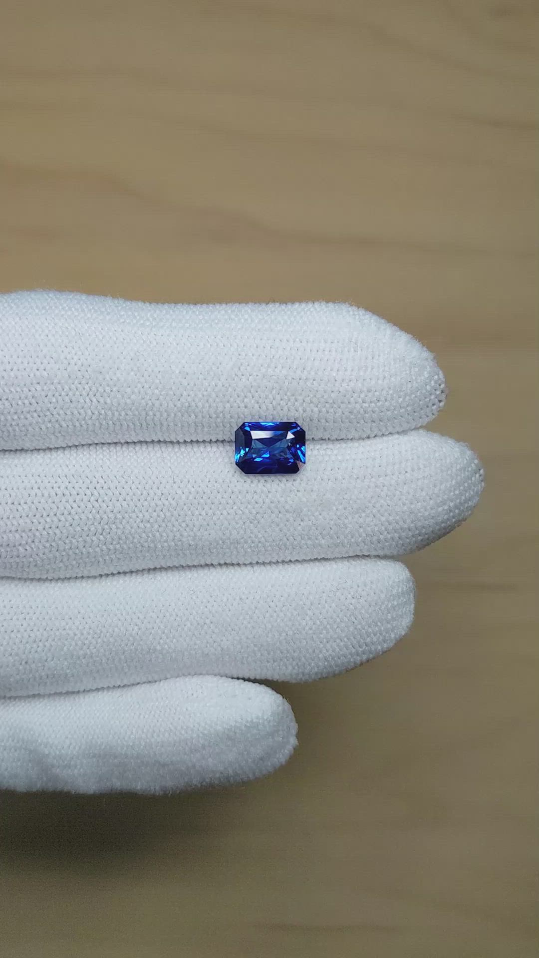 2.50 Ct. Blue Sapphire from Ceylon (Sri Lanka) Size Video
