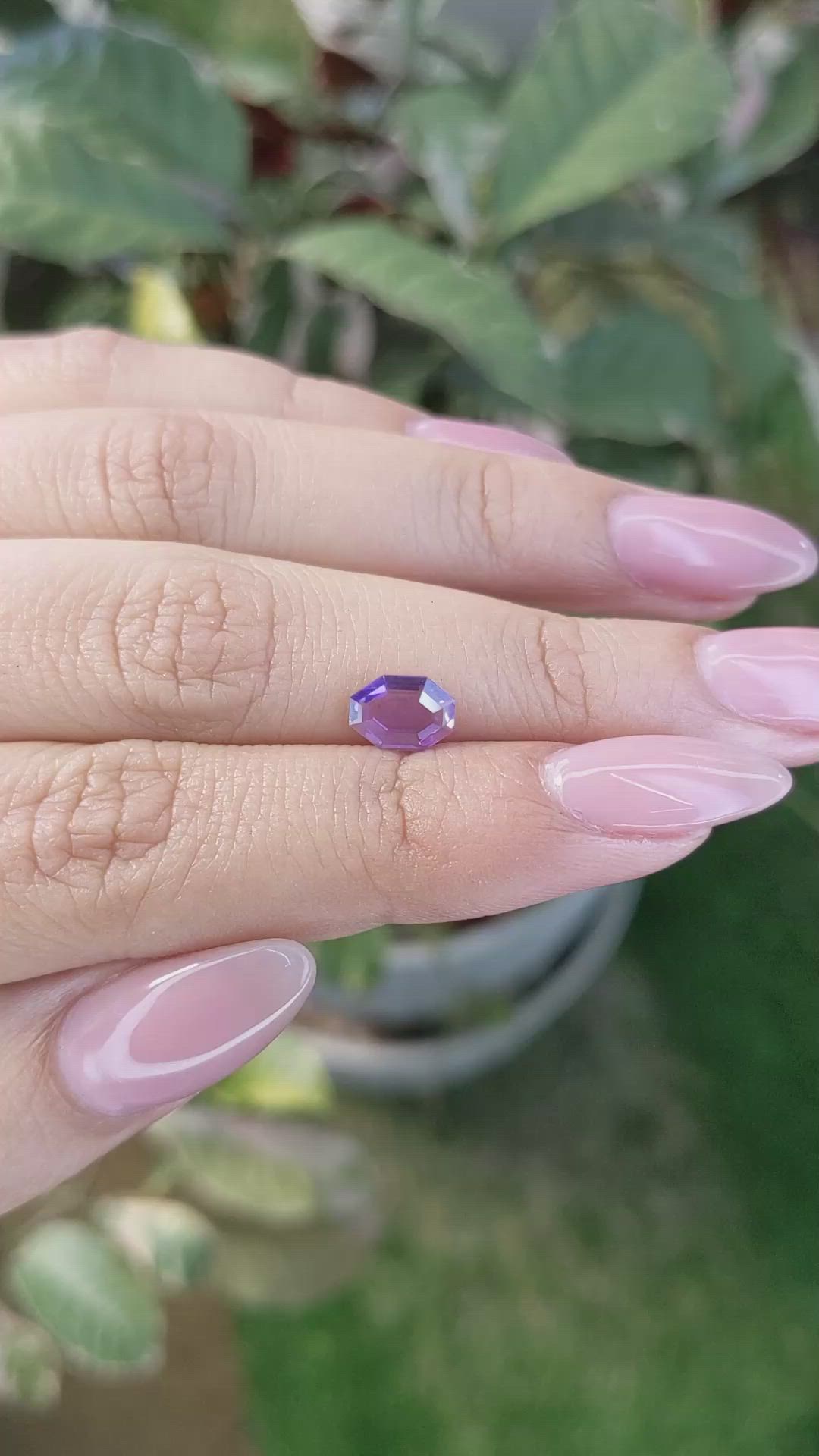 0.81 Ct. Pinkish Purple Sapphire from Ceylon (Sri Lanka) Size Video