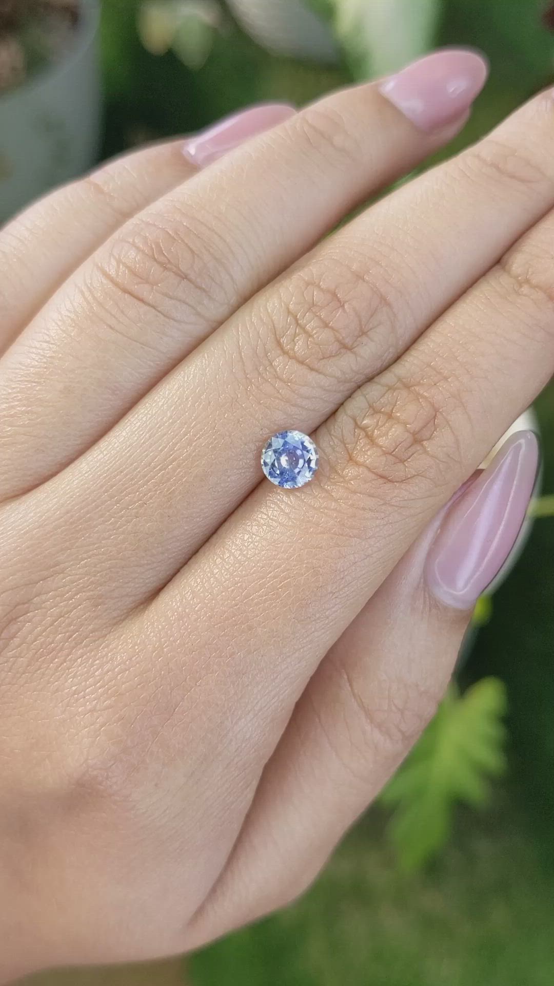 1.00 Ct. Bi Color Sapphire from Ceylon (Sri Lanka) Size Video