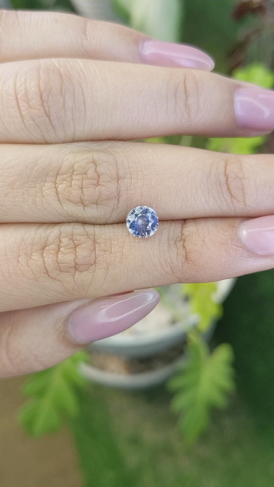 1.00 Ct. Bi Color Sapphire from Ceylon (Sri Lanka) Size Video