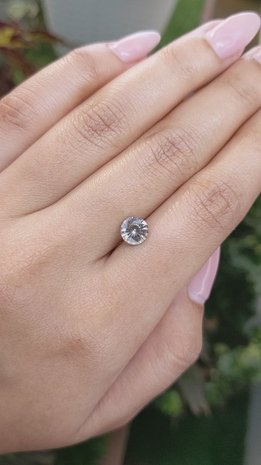 1.27 Ct. Bi Color Sapphire from Ceylon (Sri Lanka) Size Video