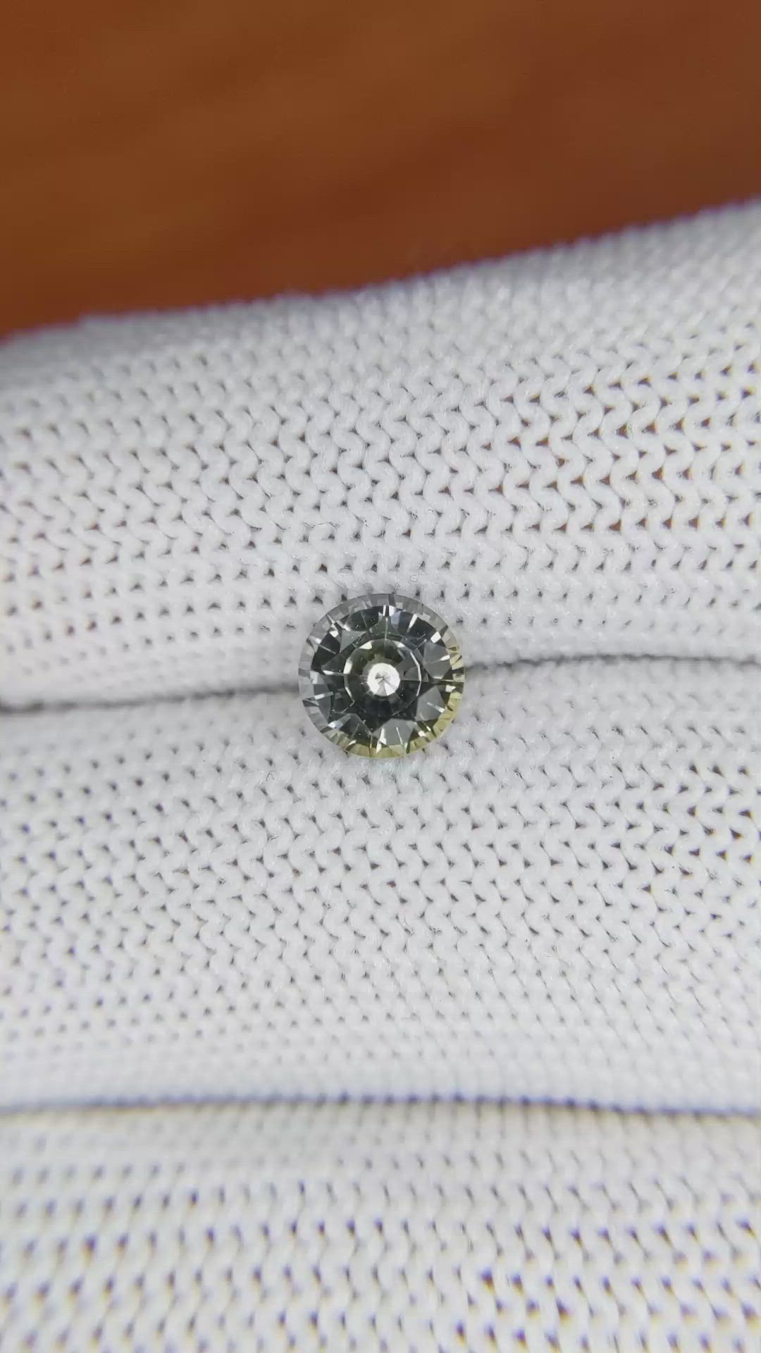 1.27 Ct. Bi Color Sapphire from Ceylon (Sri Lanka) Size Video