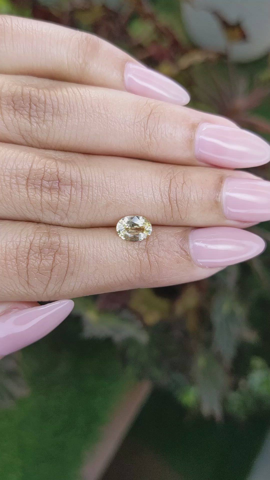 1.13 Ct. Yellow Sapphire from Ceylon (Sri Lanka) Size Video