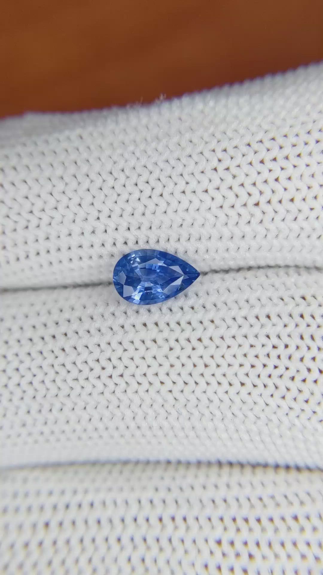 0.90 Ct. Blue Sapphire from Ceylon (Sri Lanka) Size Video