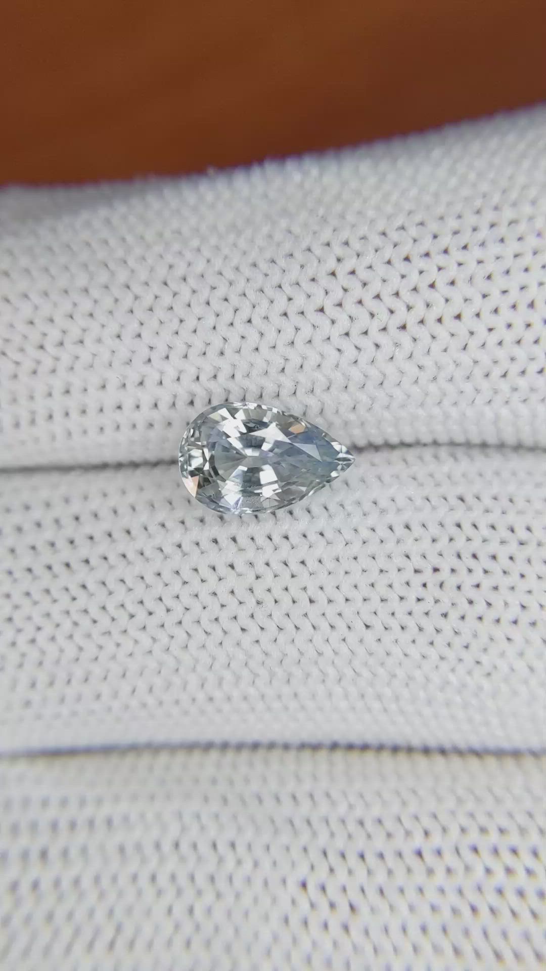 1.96 Ct. Bi Color Sapphire from Ceylon (Sri Lanka) Size Video