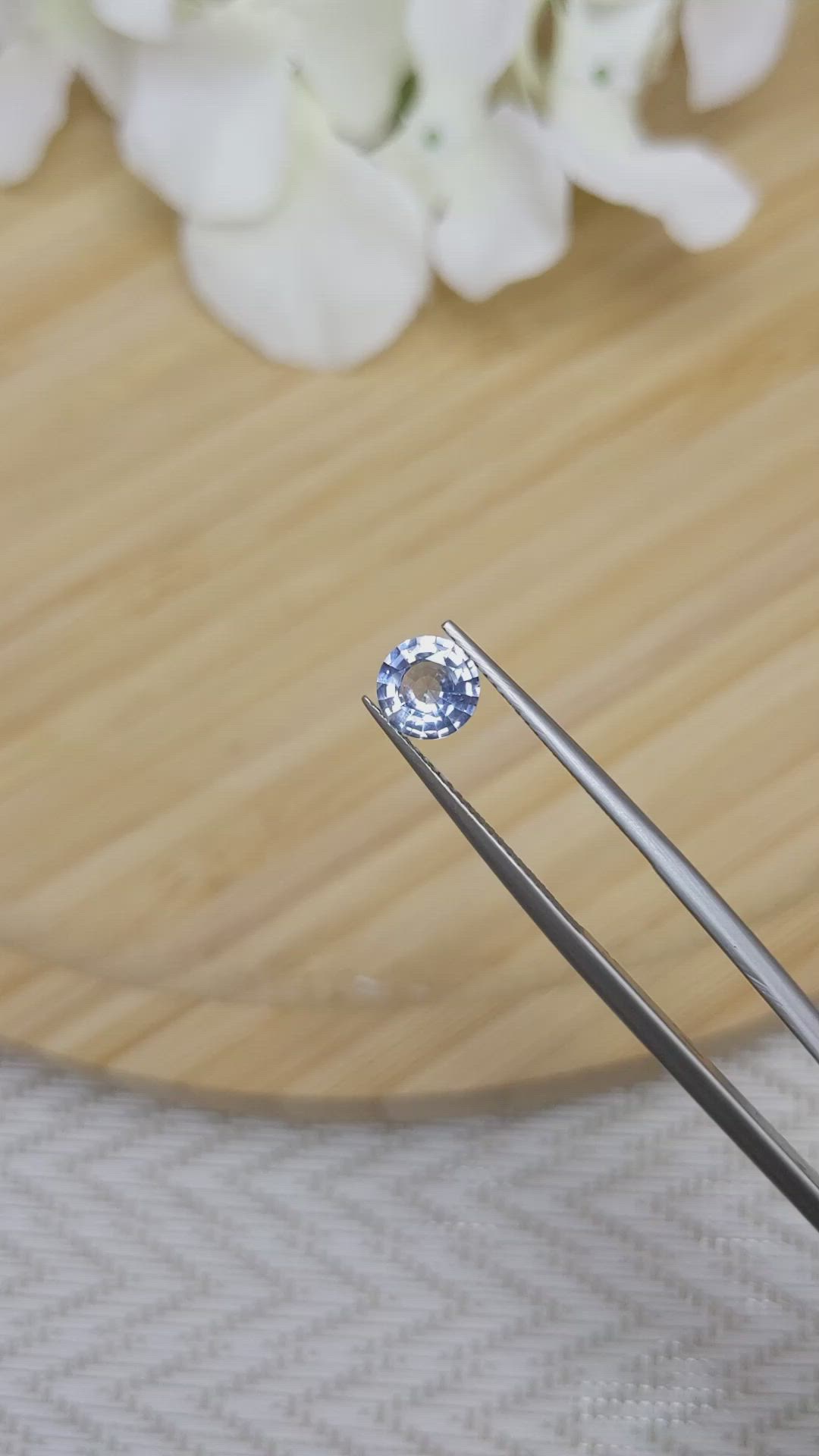 1.01 Ct. Blue Sapphire from Ceylon (Sri Lanka) Size Video