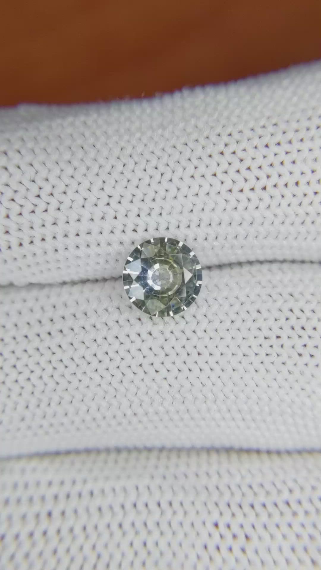 1.43 Ct. Bi Color Sapphire from Ceylon (Sri Lanka) Size Video