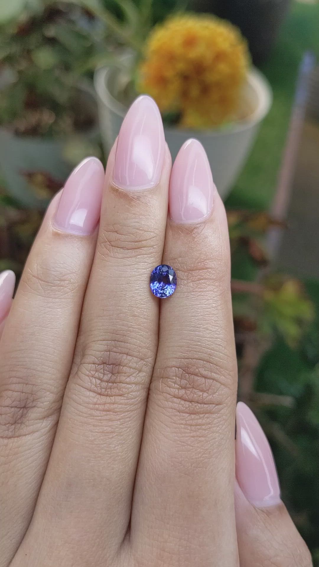 1.00 Ct. Color Change Sapphire from Ceylon (Sri Lanka) Size Video