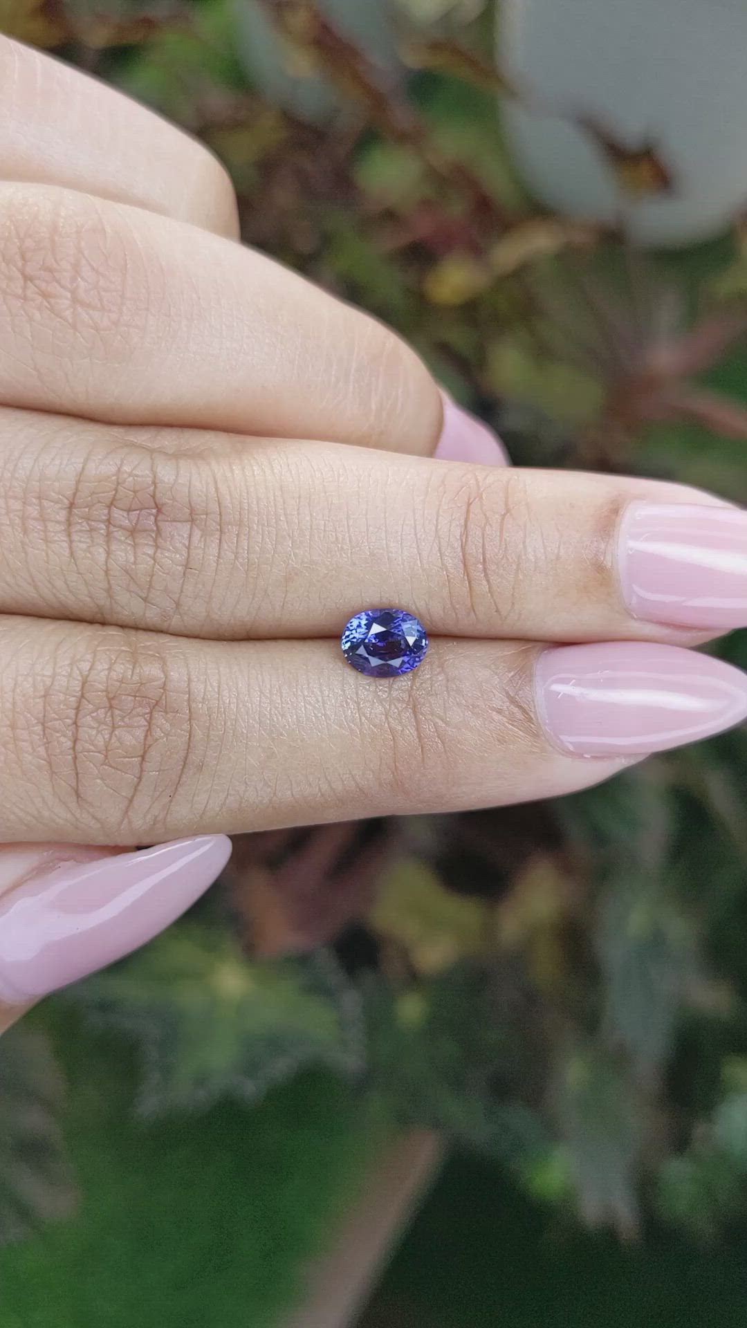 1.00 Ct. Color Change Sapphire from Ceylon (Sri Lanka) Size Video