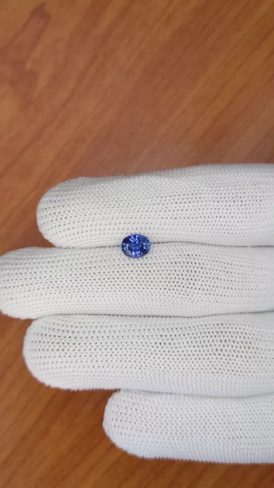 1.00 Ct. Color Change Sapphire from Ceylon (Sri Lanka) Size Video