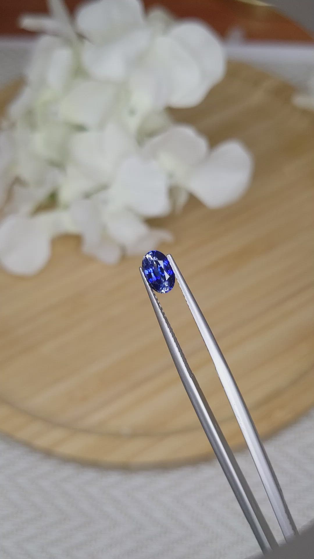 0.99 Ct. Blue Sapphire from Ceylon (Sri Lanka) Size Video