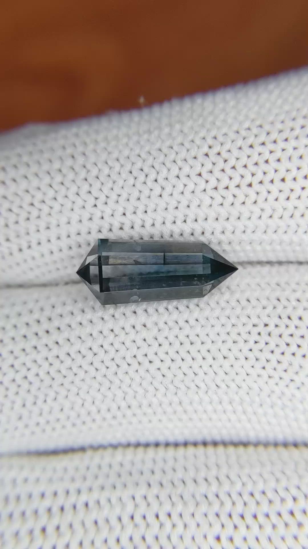 3.78 Ct. Greyish Blue Sapphire Crystal from Ceylon (Sri Lanka) Size Video