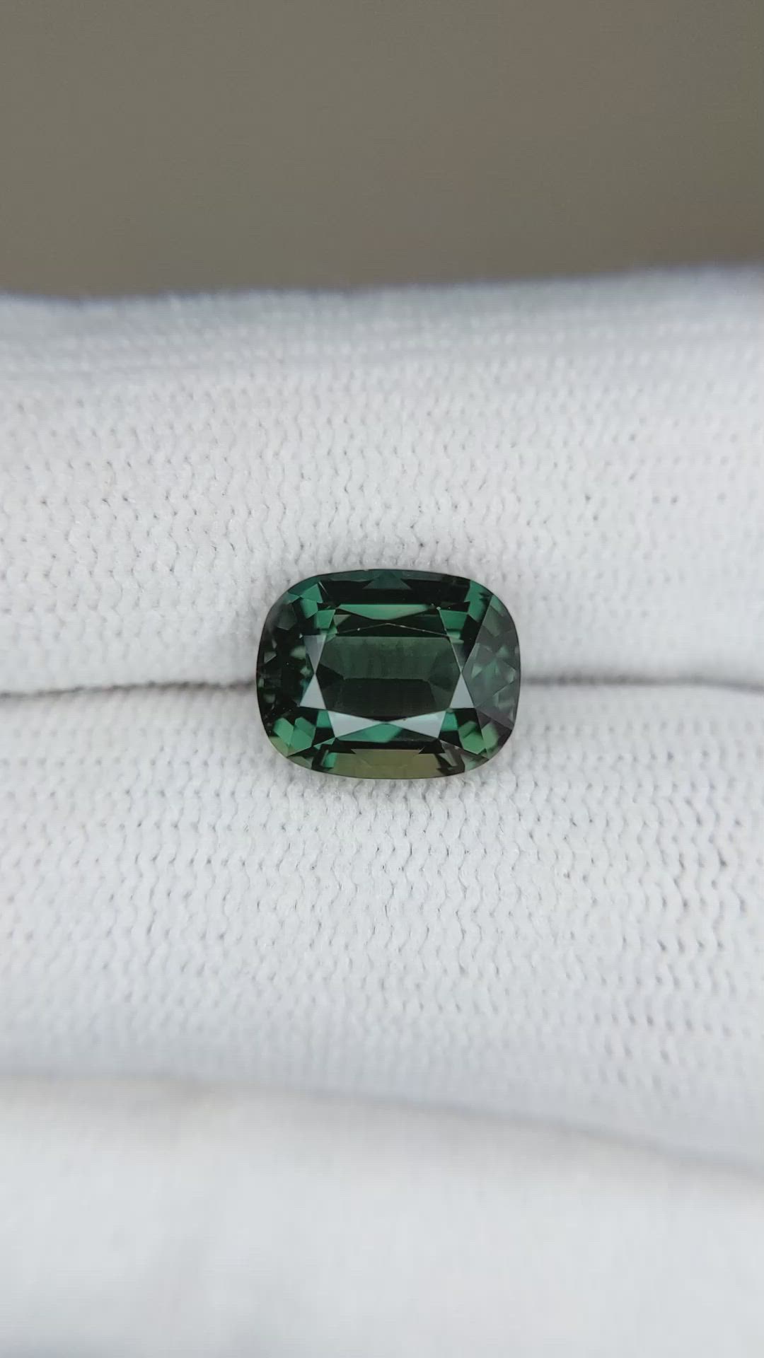 3.56 Ct. Color Change Sapphire from Ceylon (Sri Lanka) Size Video