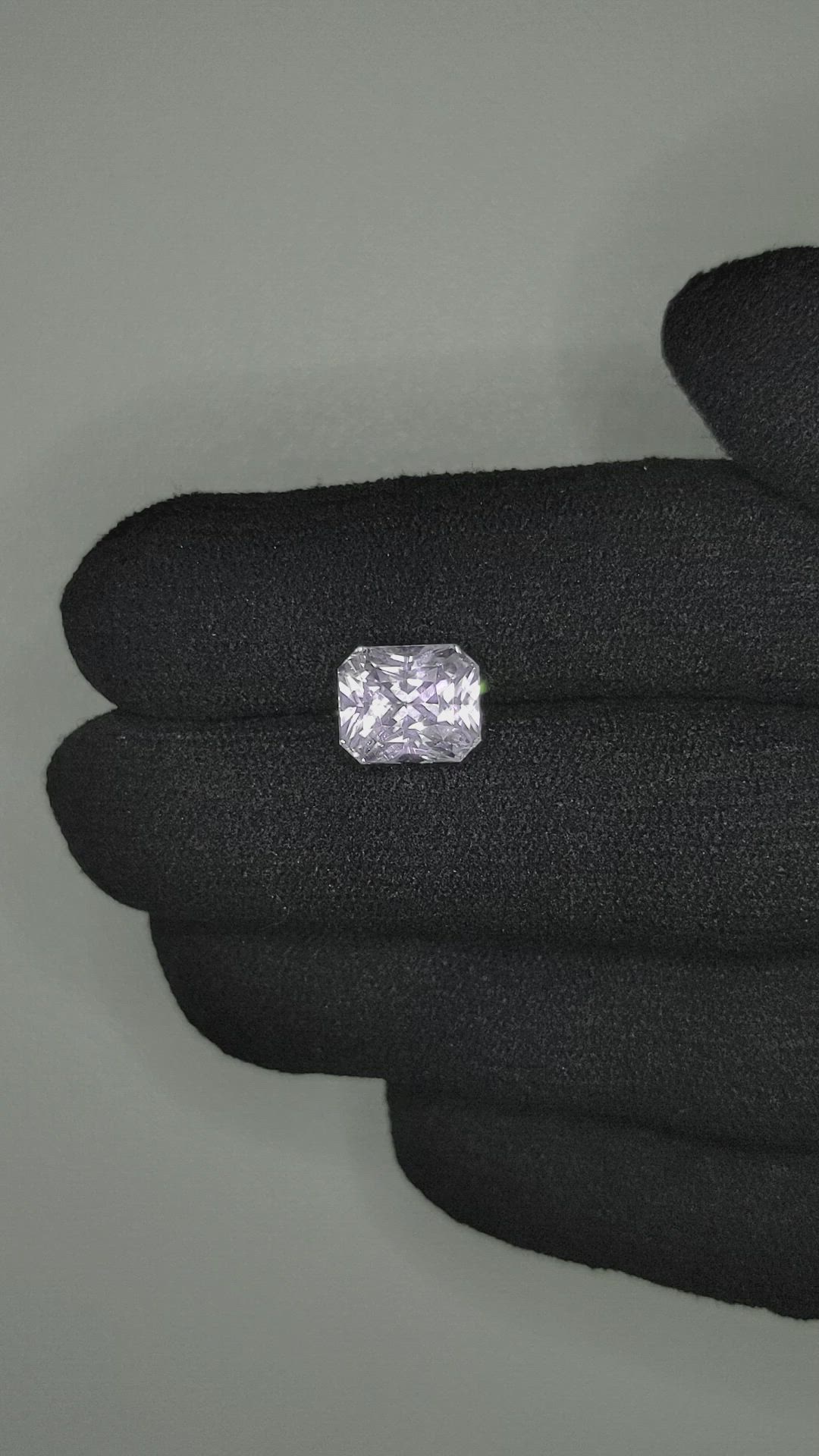 4.06 Ct. White Sapphire from Ceylon (Sri Lanka) Size Video