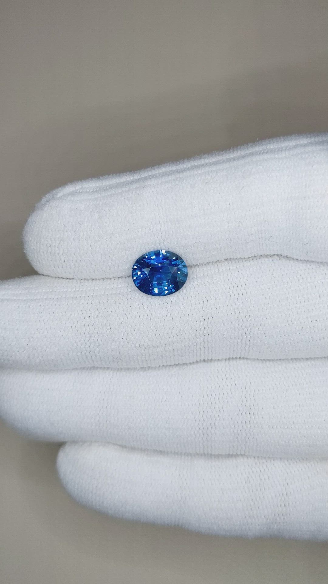 3.05 Ct. Blue Sapphire from Ceylon (Sri Lanka) Size Video