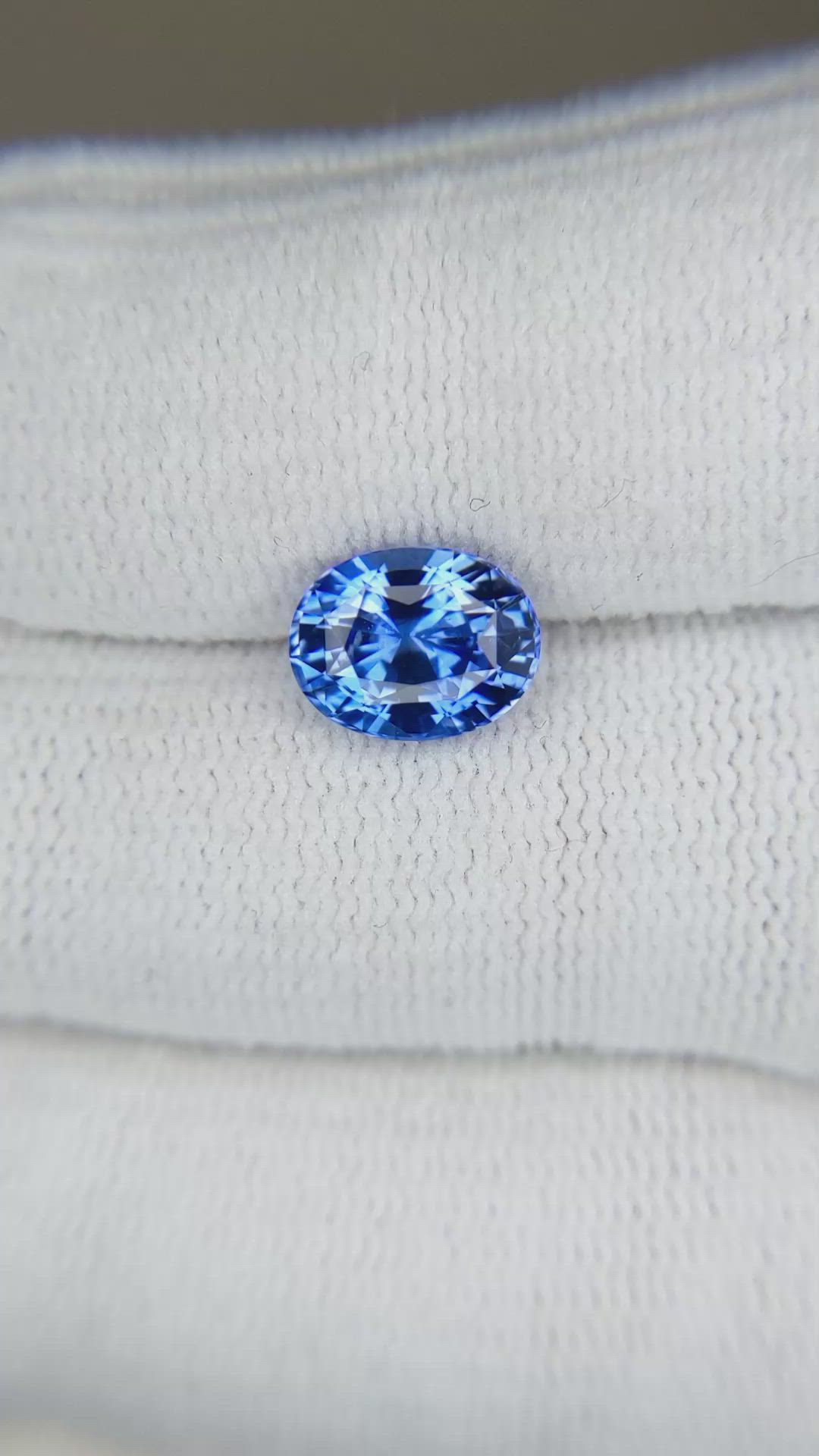 2.54 Ct. Blue Sapphire from Ceylon (Sri Lanka) Size Video