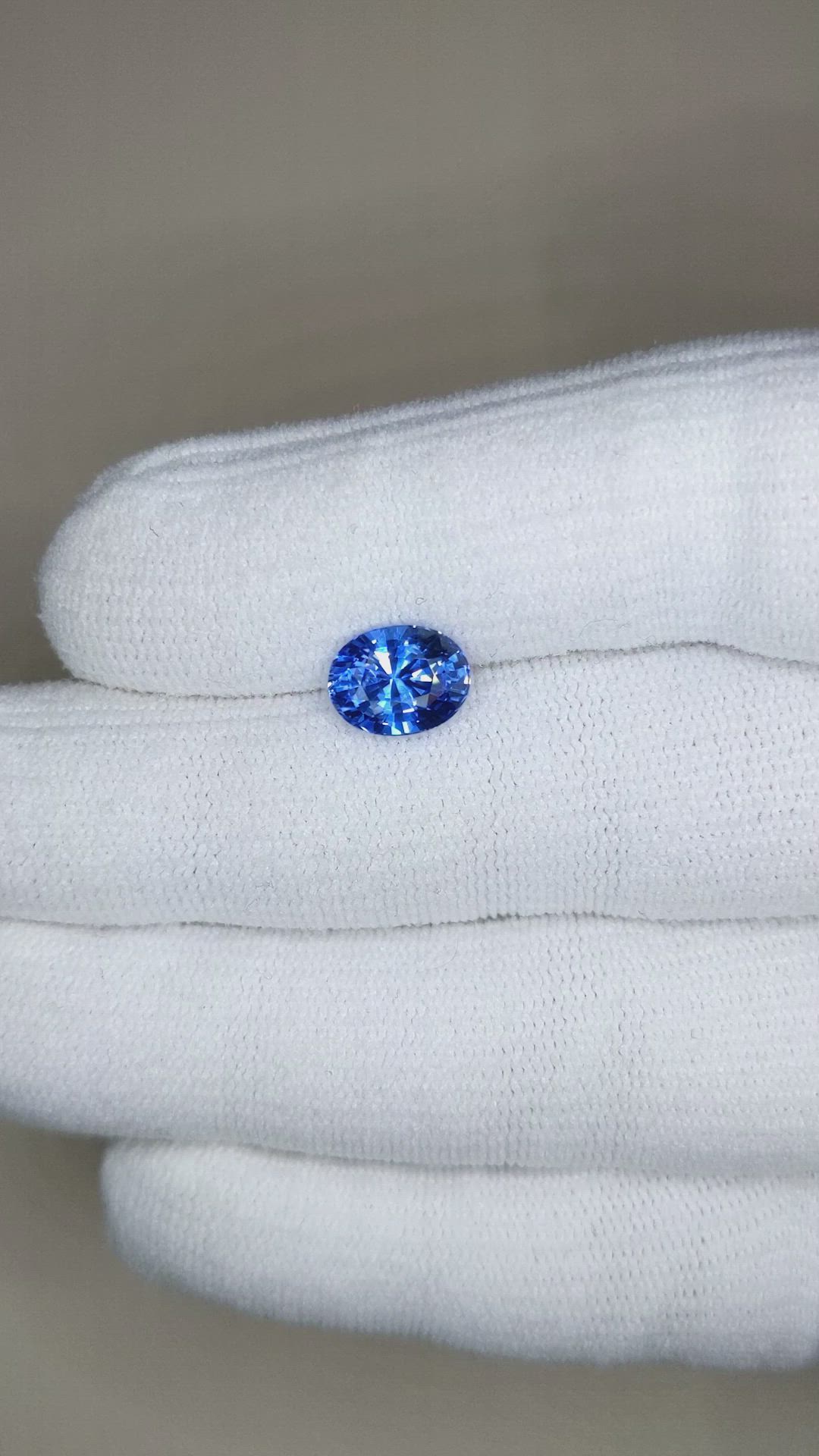 2.54 Ct. Blue Sapphire from Ceylon (Sri Lanka) Size Video
