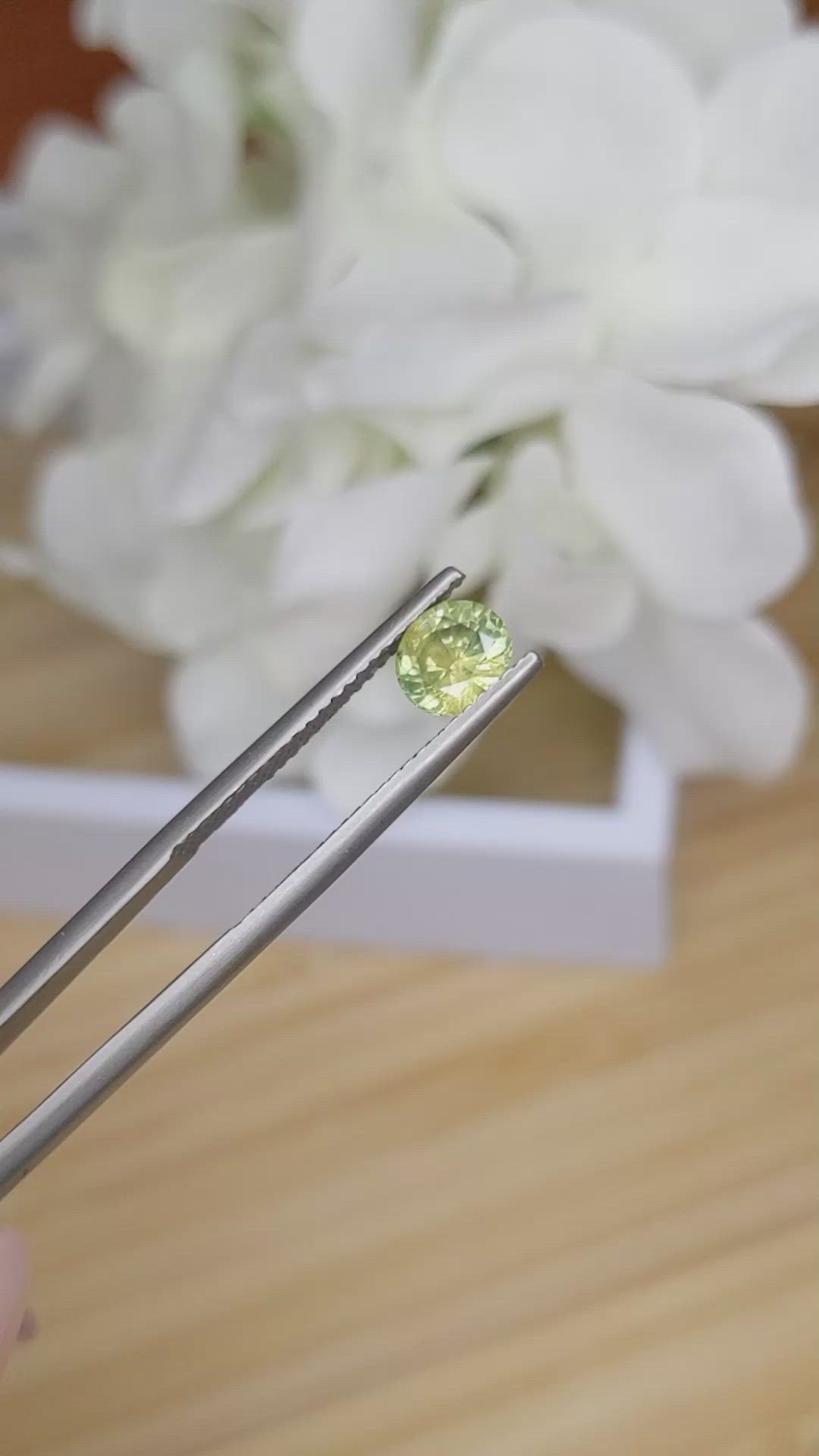 0.93 Ct. Yellowish Green Sapphire from Ceylon (Sri Lanka) Size Video