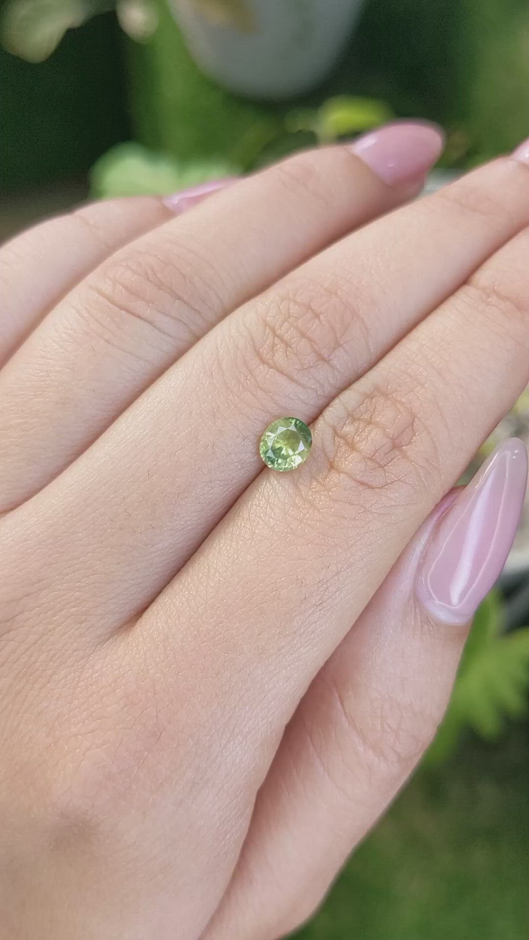 0.93 Ct. Yellowish Green Sapphire from Ceylon (Sri Lanka) Size Video