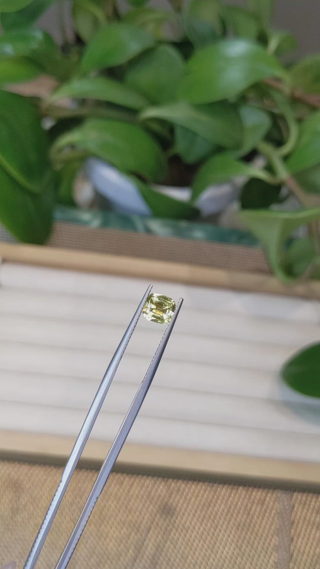 1.38 Ct. Yellow Sapphire from Ceylon (Sri Lanka) Size Video