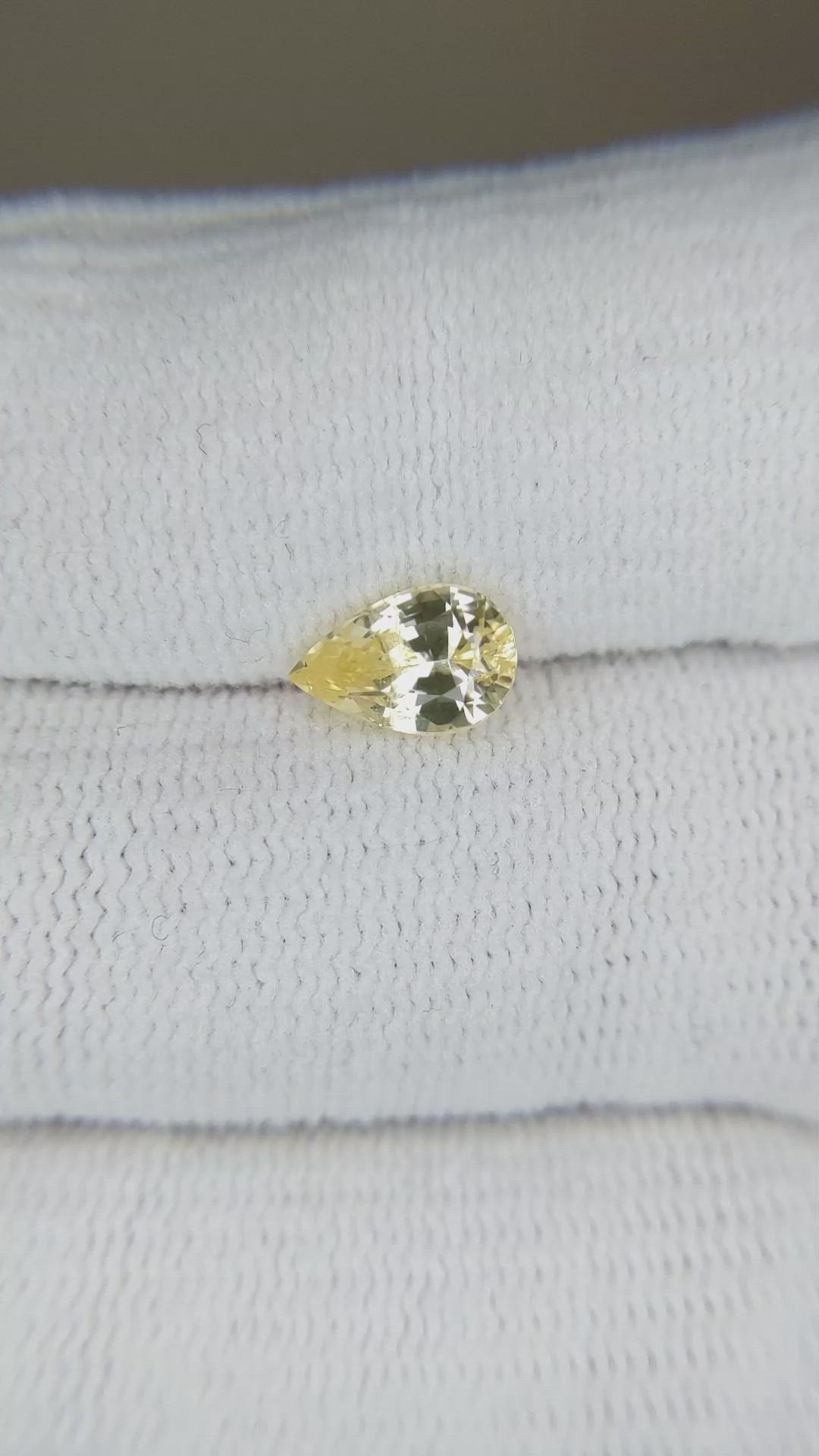 1.44 Ct. Yellow Sapphire from Ceylon (Sri Lanka) Size Video