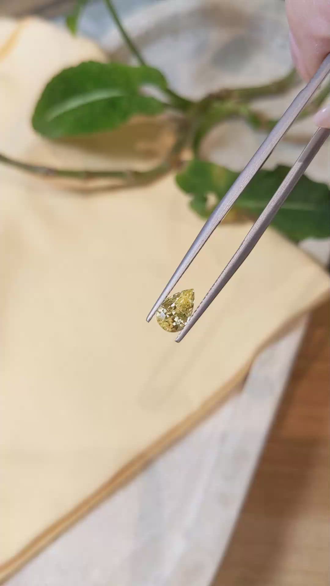 1.44 Ct. Yellow Sapphire from Ceylon (Sri Lanka) Size Video