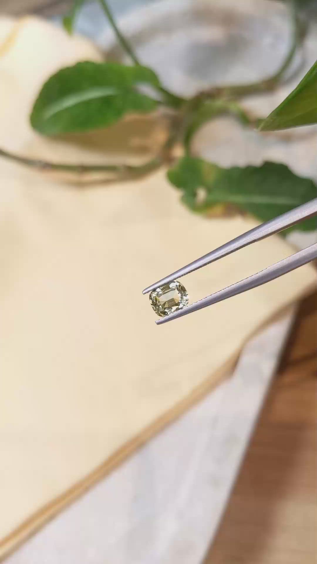 1.02 Ct. Yellow Sapphire from Ceylon (Sri Lanka) Size Video