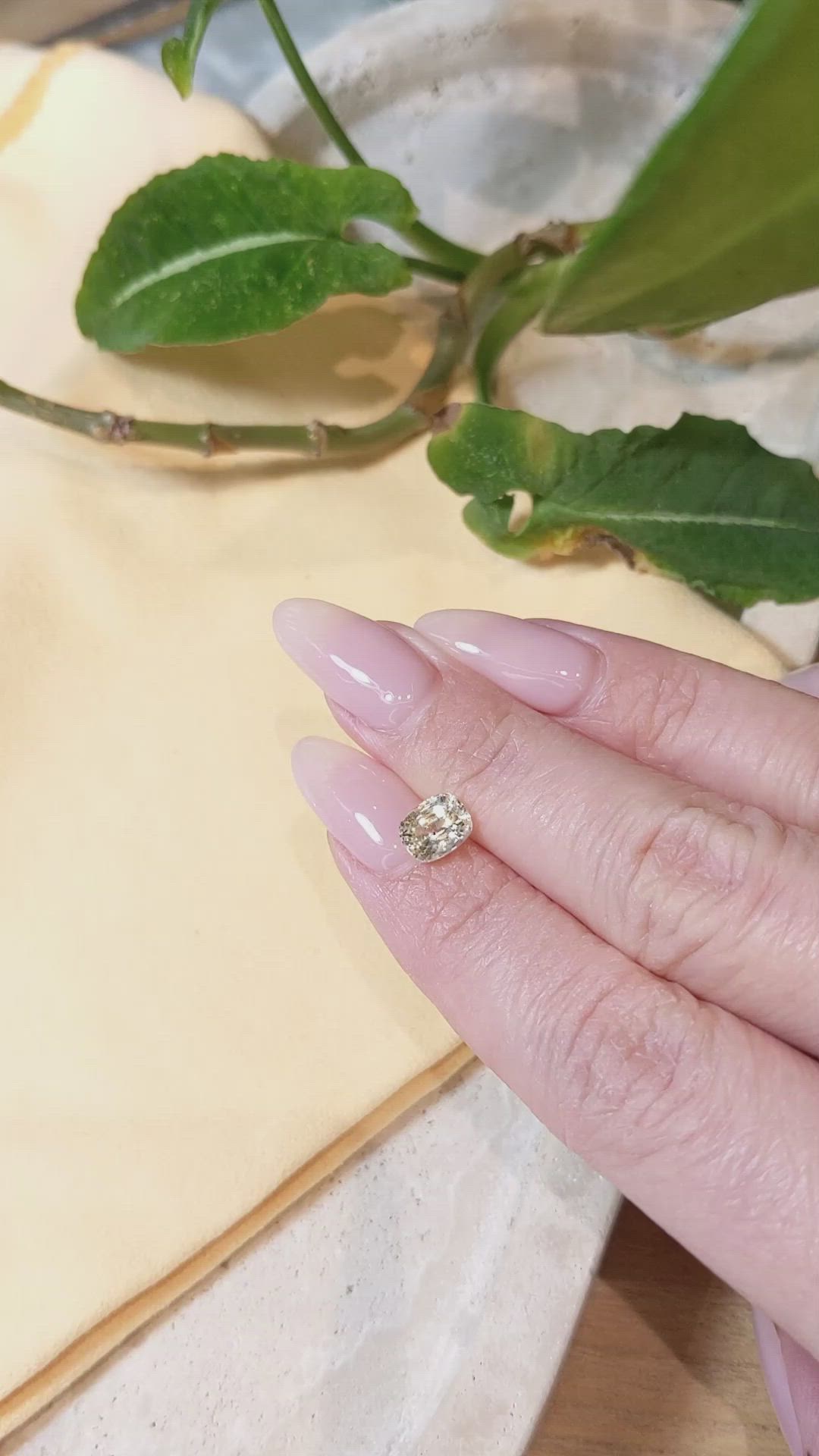 1.72 Ct. Yellow Sapphire from Ceylon (Sri Lanka) Size Video