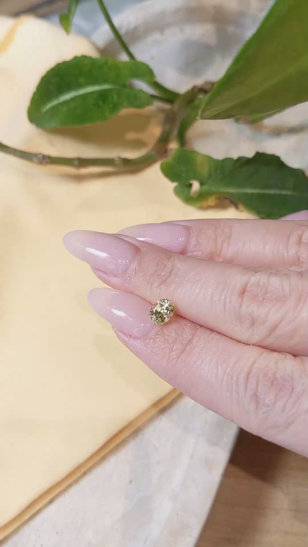 1.04 Ct. Yellow Sapphire from Ceylon (Sri Lanka) Size Video