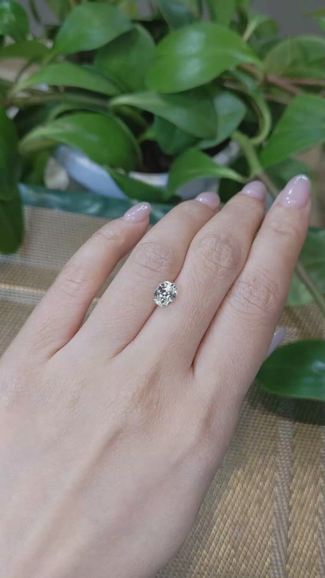 1.61 Ct. White Sapphire from Ceylon (Sri Lanka) Size Video