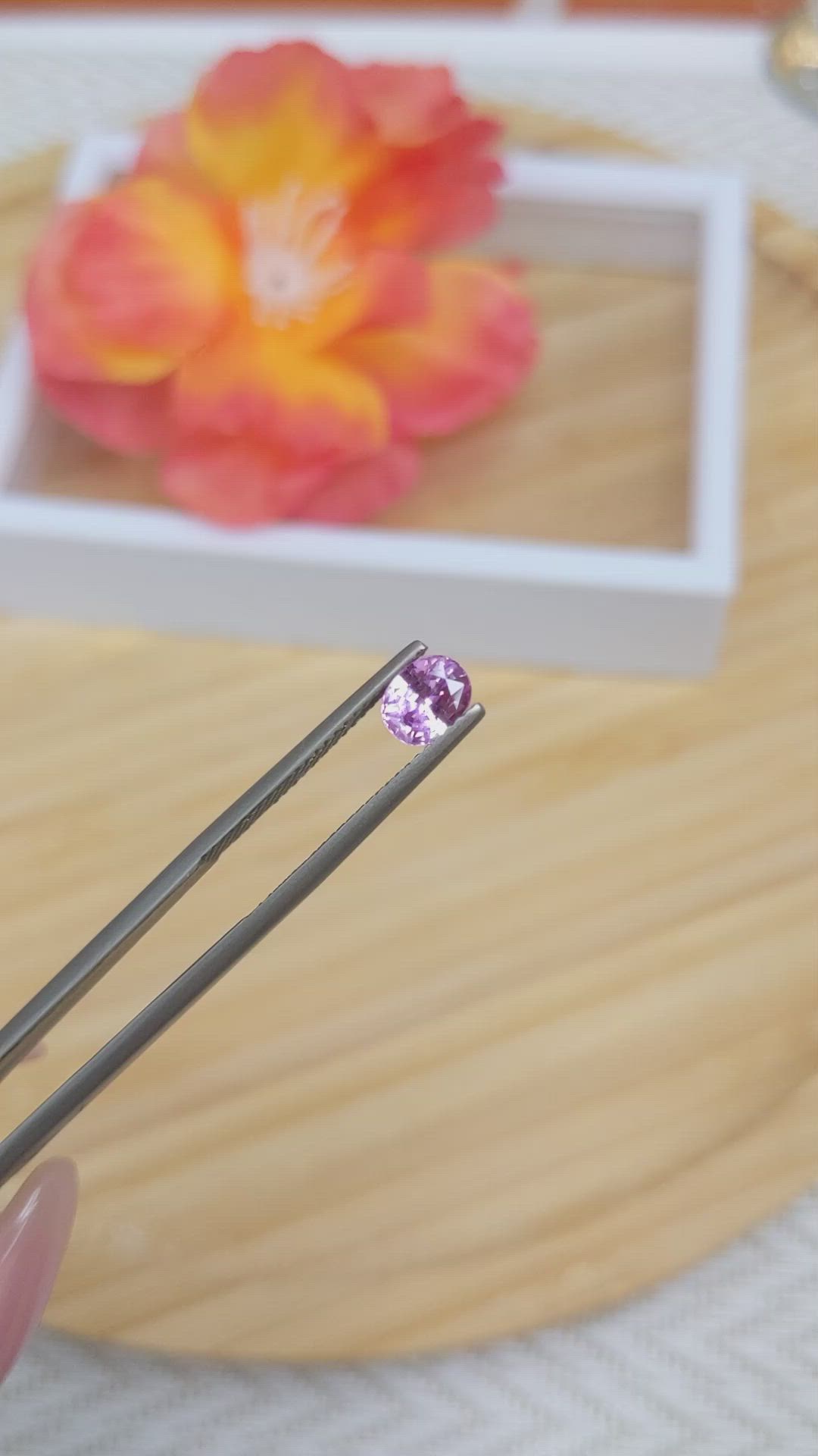 0.85 Ct. Pinkish Purple Sapphire from Ceylon (Sri Lanka) Size Video