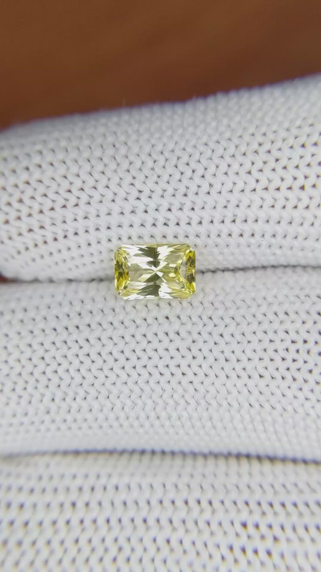 1.23 Ct. Yellow Sapphire from Ceylon (Sri Lanka) Size Video