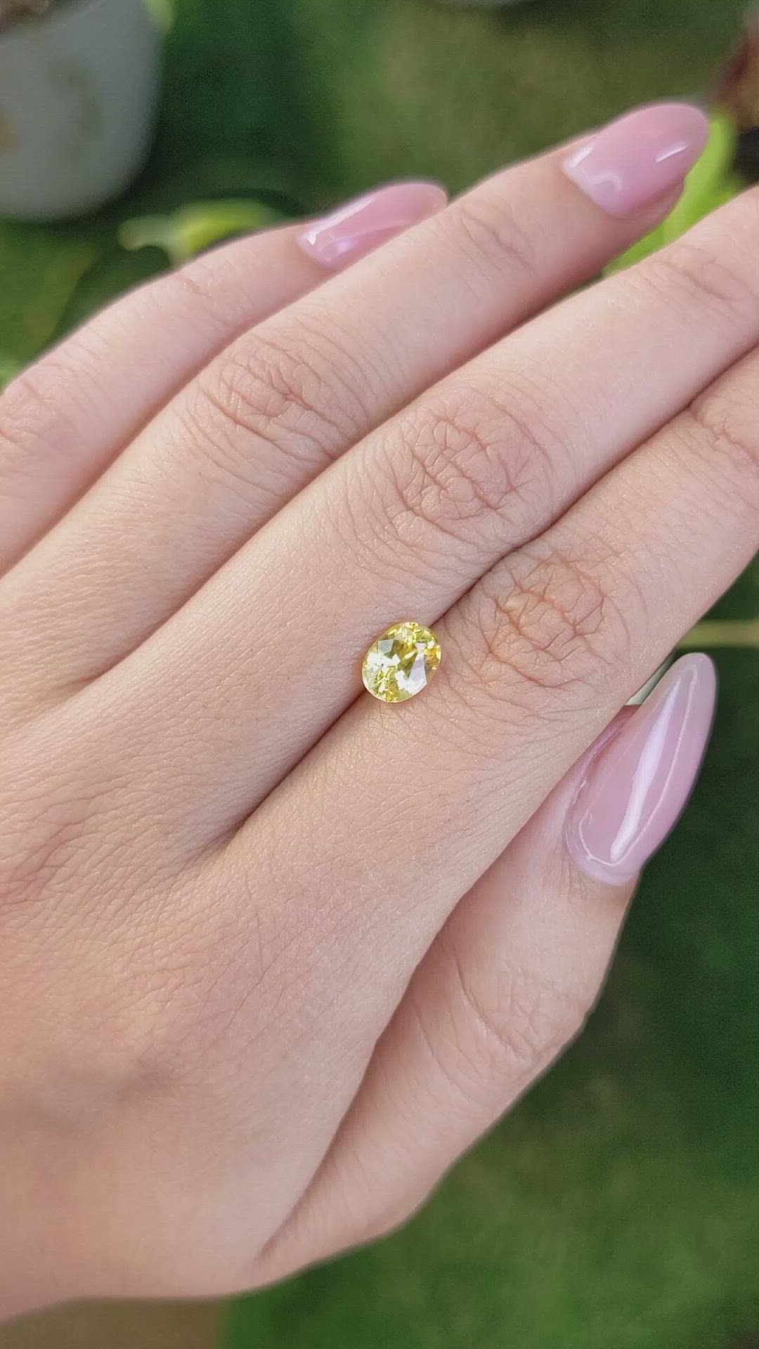 1.11 Ct. Yellow Sapphire from Ceylon (Sri Lanka) Size Video