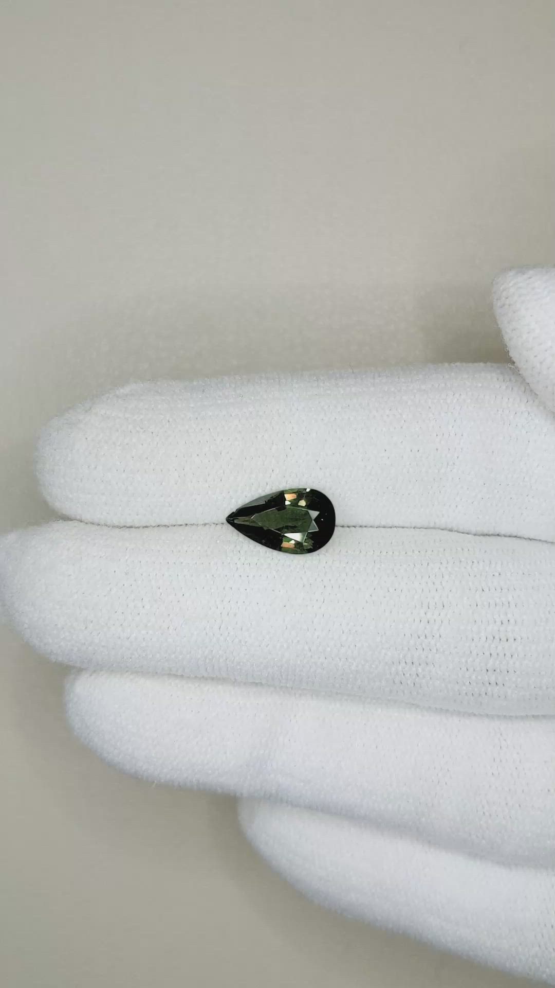 1.75 Ct. Green Sapphire from Ceylon (Sri Lanka) Size Video