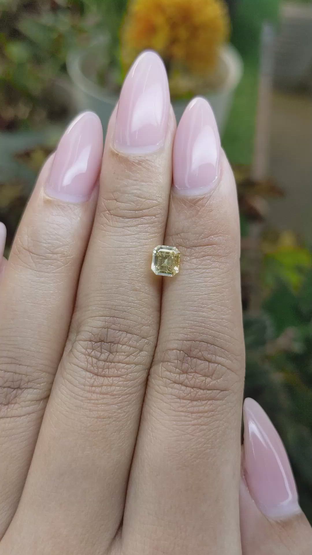 1.09 Ct. Yellow Sapphire from Ceylon (Sri Lanka) Size Video