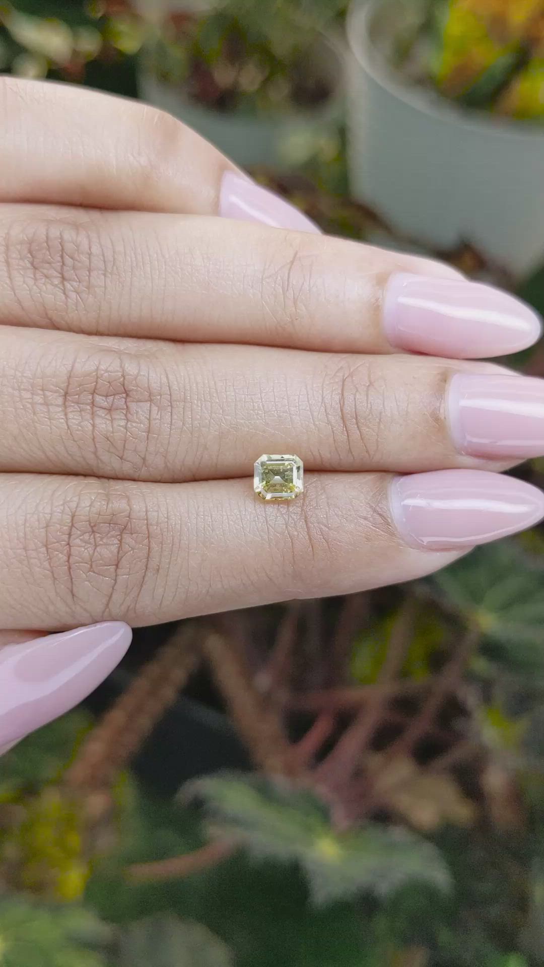 1.09 Ct. Yellow Sapphire from Ceylon (Sri Lanka) Size Video
