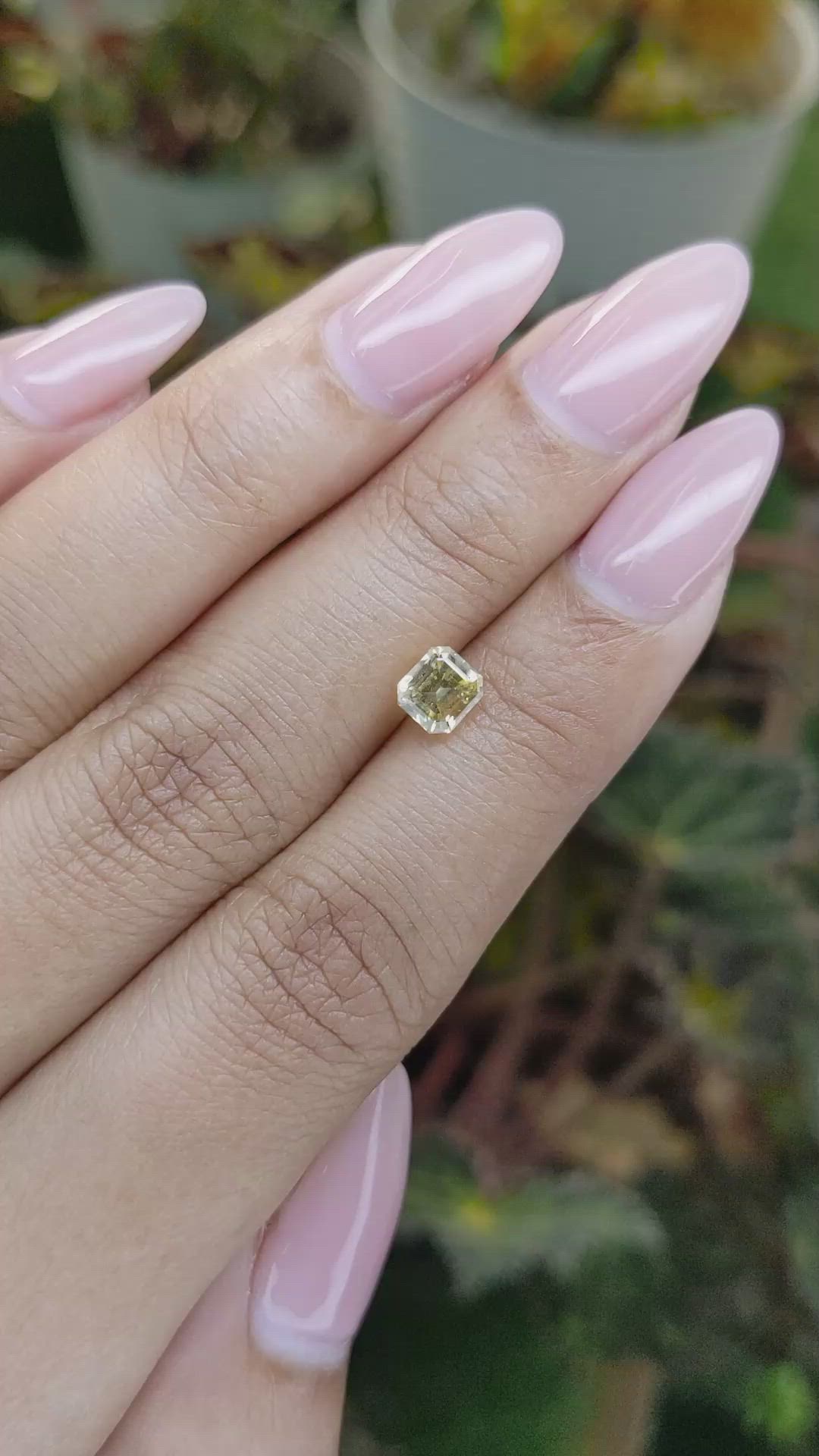 1.09 Ct. Yellow Sapphire from Ceylon (Sri Lanka) Size Video